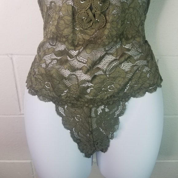 Guess khaki green lace up thong teddy bodysuit - Picture 4 of 8